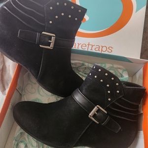 Bare Trap Womens Booties